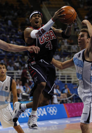 杨瀚森首发出战19分钟贡献4分5板2助（杨瀚森先发出场19分钟，拿到4分5篮板2助攻）