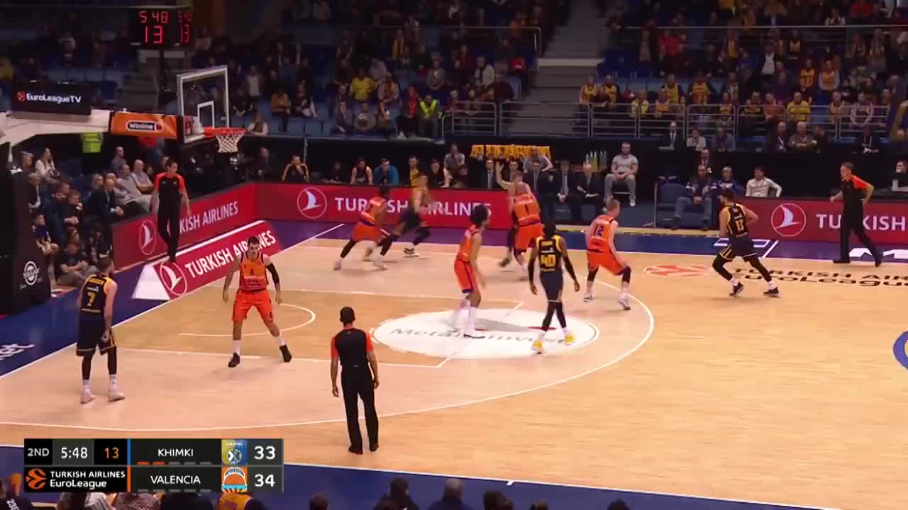 巴萨官方：欧冠对法鹰将检查穿客队球衣者身份，排除非法购票（巴萨官宣：欧冠战法鹰将核验穿客队球衣者身份，严查非法购票）