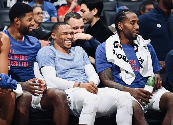 利物浦萨拉赫关键进球锁定胜局（萨拉赫制胜一击助利物浦全取三分）