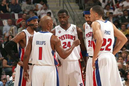 瓦塞尔超越鲍文升至马刺队史三分榜第四位（瓦塞尔超越鲍文，位列马刺队史三分第4）