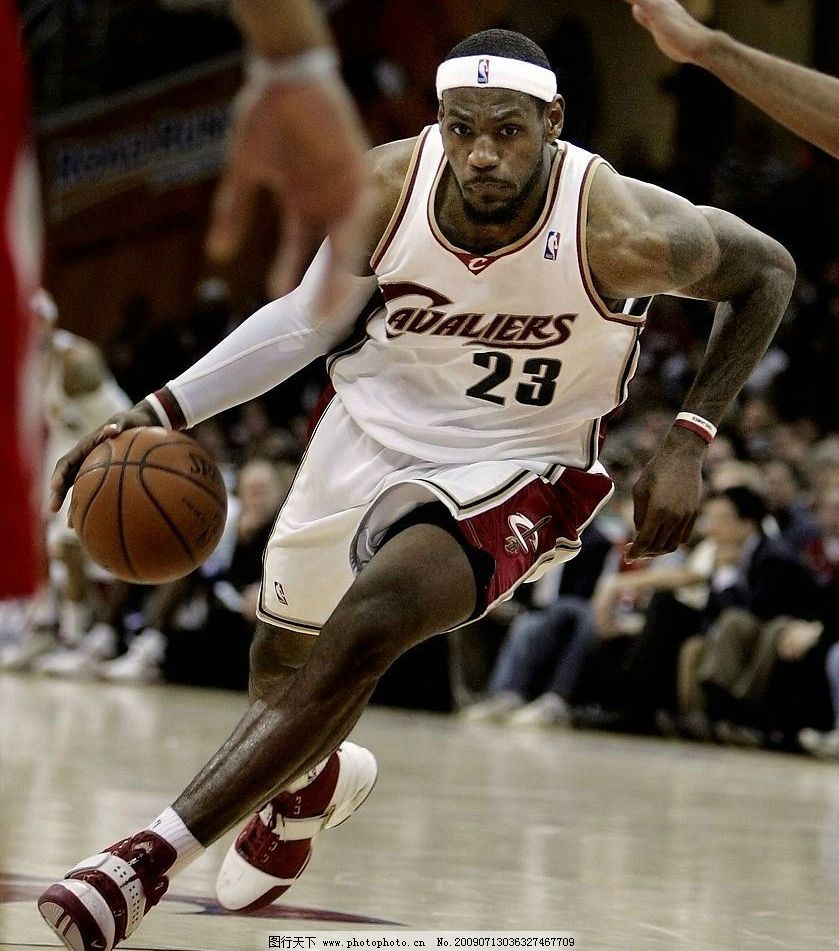 德转列多特历史最贵阵：哈兰德领衔，贝林、桑乔、罗伊斯上榜（德转盘点多特史上最贵阵容：哈兰德领衔，贝林厄姆、桑乔、罗伊斯入围）