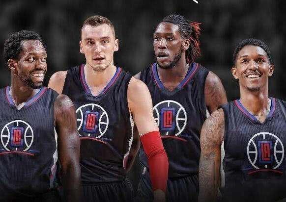 K联赛球队浦项铁人官方社媒账号发布公告称，球队中...（K联赛浦项铁人通过官方社媒发布公告：队内...）