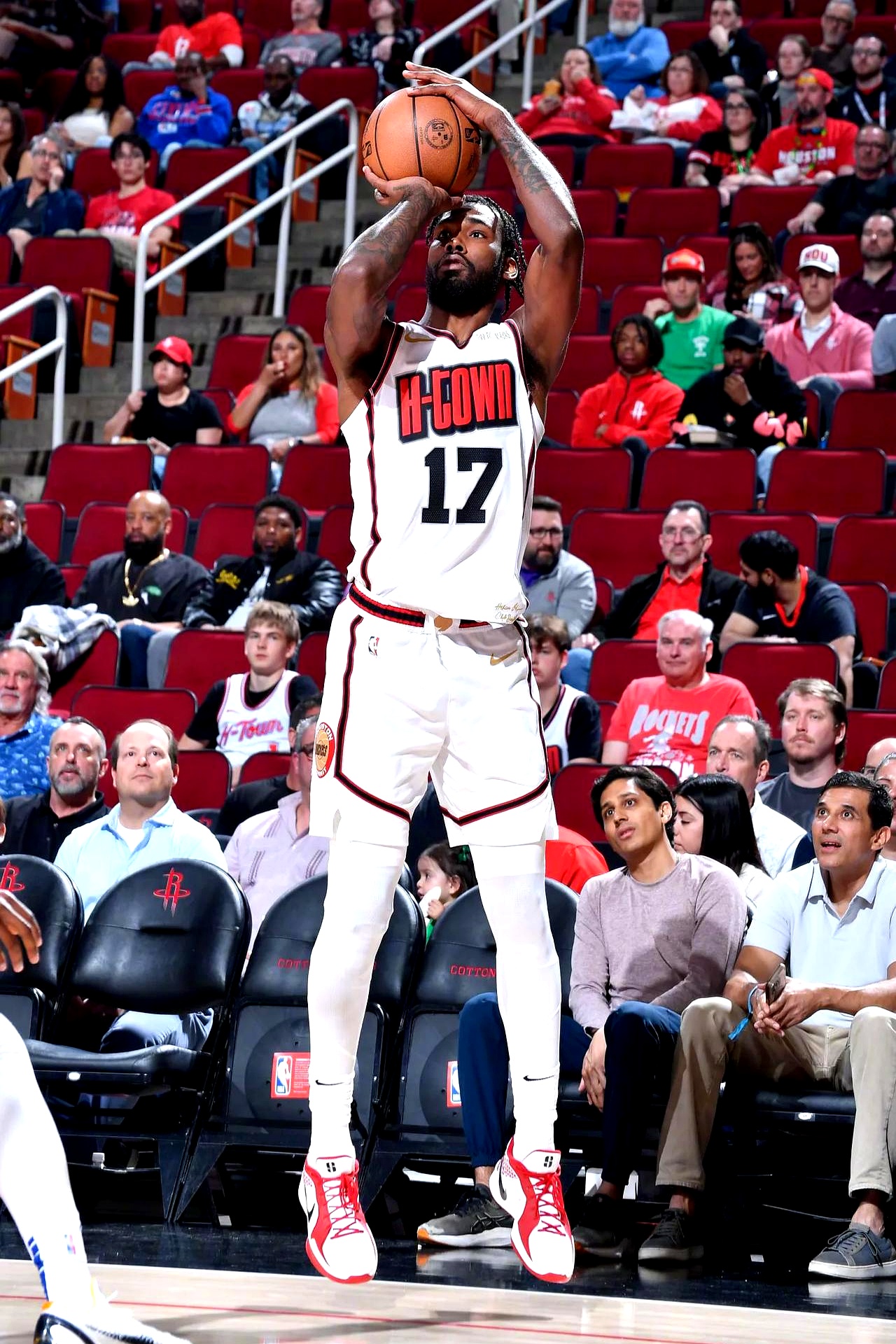 比萨vs帕尔马：恩佐拉、埃贝彻尔首发，马特奥-佩莱格里诺、阿德里安-贝尔纳韦出战（比萨战帕尔马：恩佐拉、埃贝彻尔首发，马特奥-佩莱格里诺与阿德里安-贝尔纳韦出场）