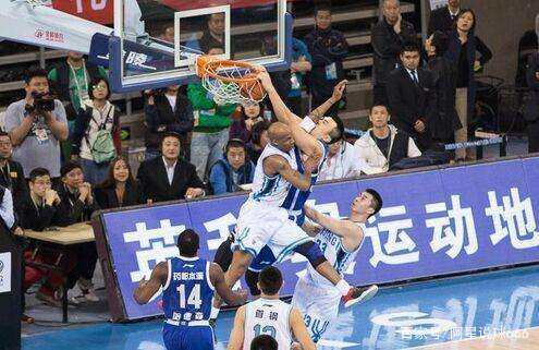 球星赛后表示：每场比赛全力以赴（球星赛后表态：场场拼尽全力）