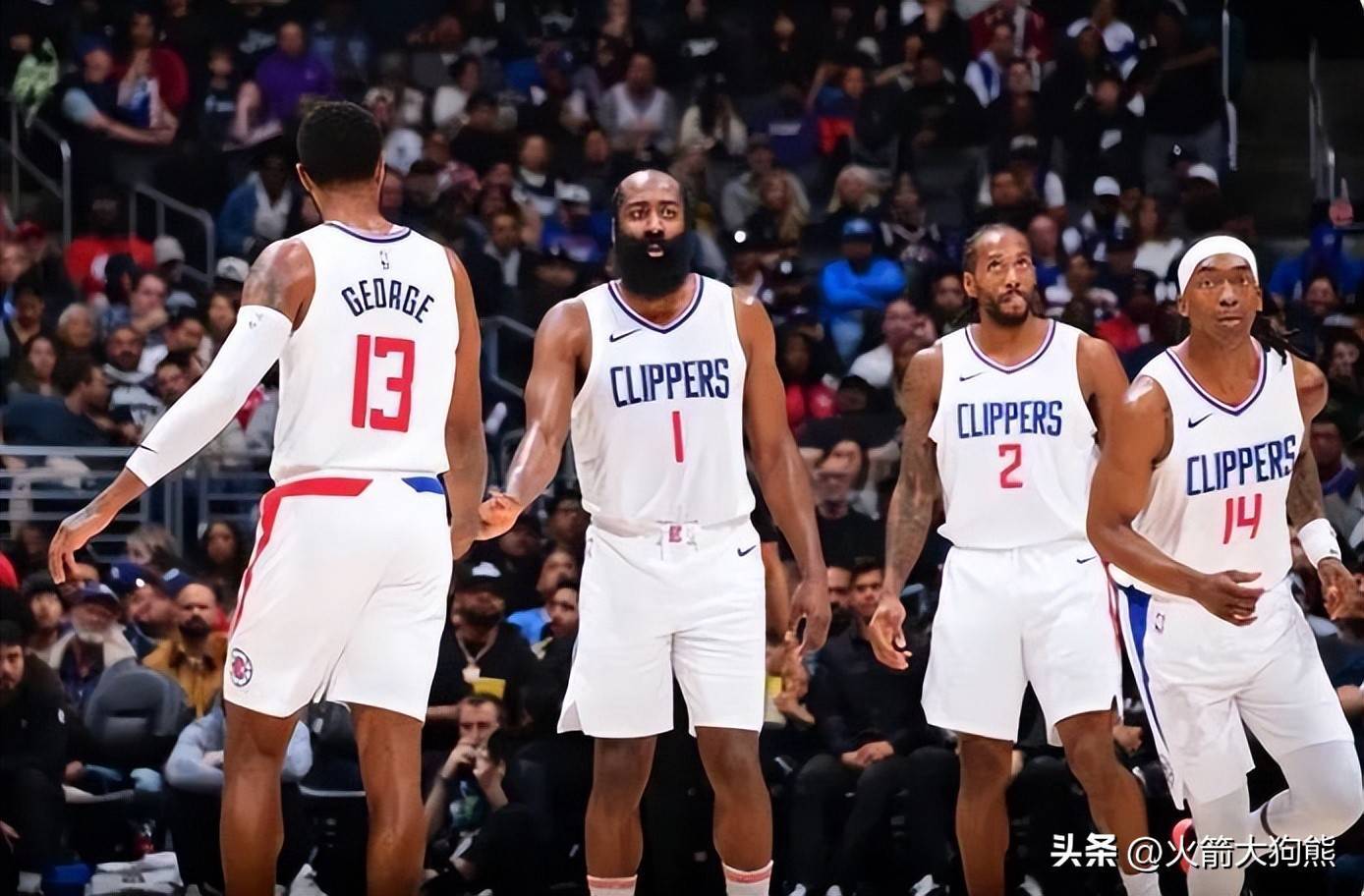 米体：国米想让邓弗里斯在意超杯半决赛对阵博洛尼亚时复出（米体：国米计划让邓弗里斯在意大利超级杯半决赛对博洛尼亚时复出）